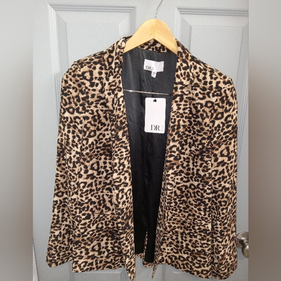 DR2 Women's Leopard Print Jacket - Picture 1 of 2
